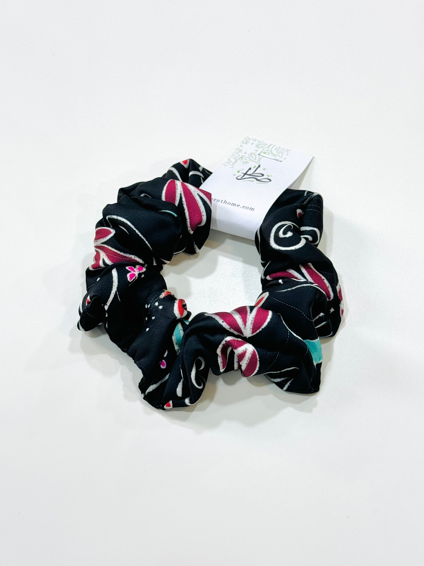 Scrunchie - Black pattern