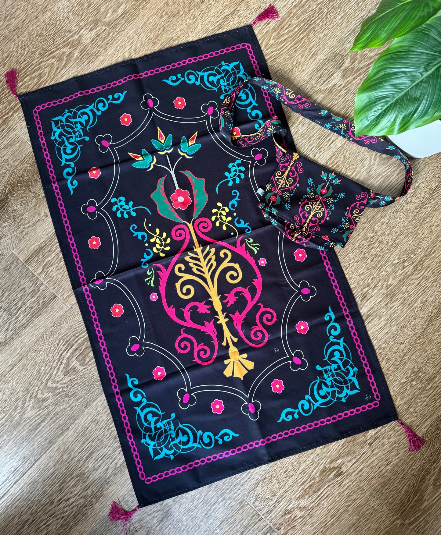 Prayer-mat + case 152Bk